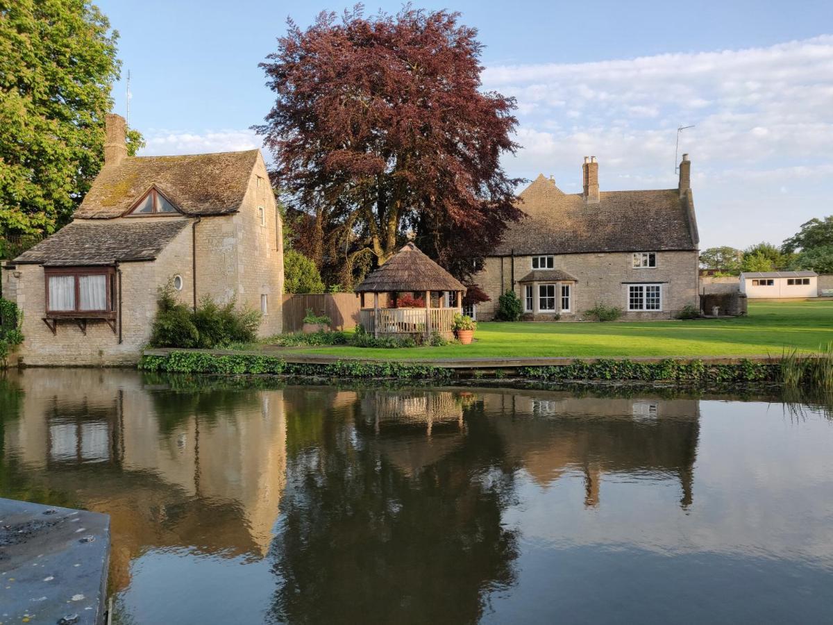 River Nene Cottages Water Newton Экстерьер фото