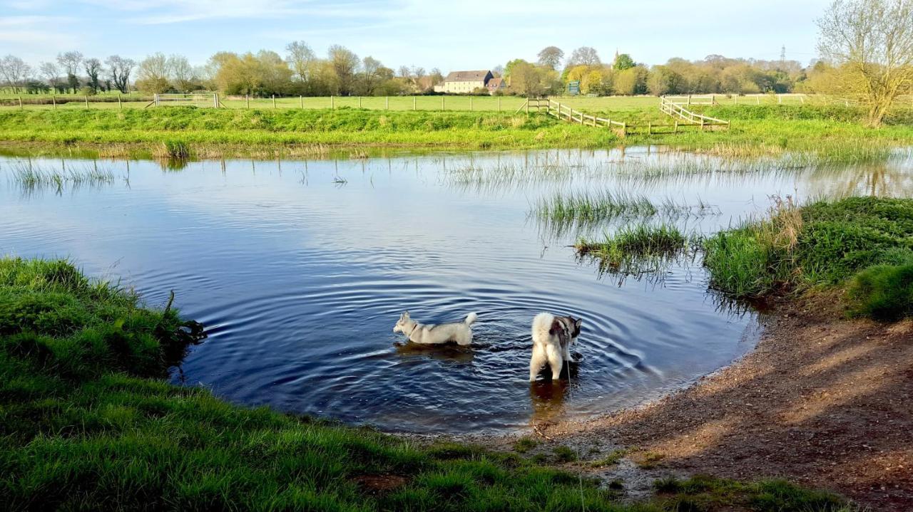 River Nene Cottages Water Newton Экстерьер фото