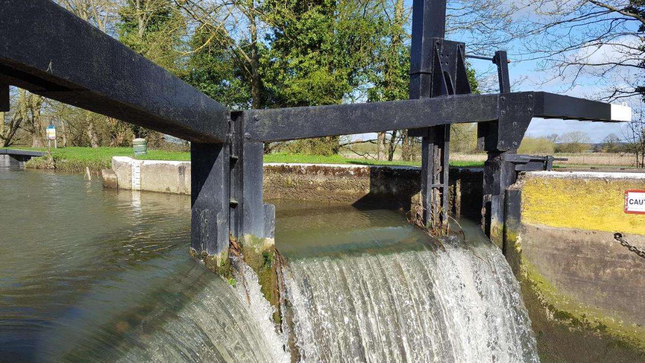 River Nene Cottages Water Newton Экстерьер фото